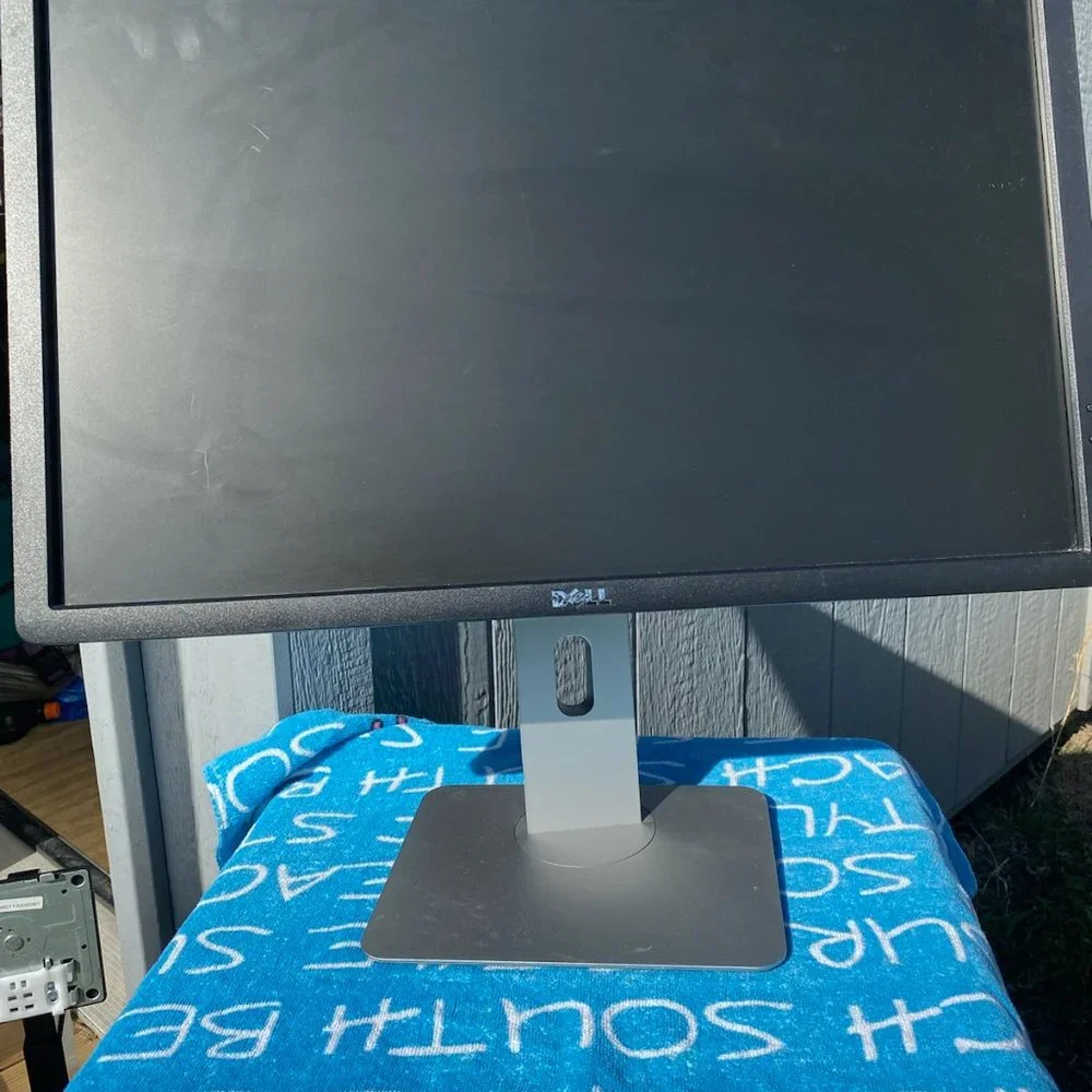 Dell computer monitor